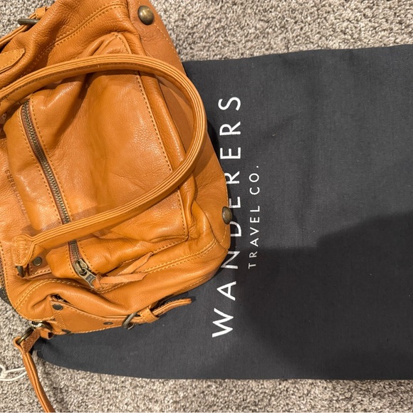 Wanderers Travel Co. Tan Leather Crossbody Bag - Picture 2 of 12